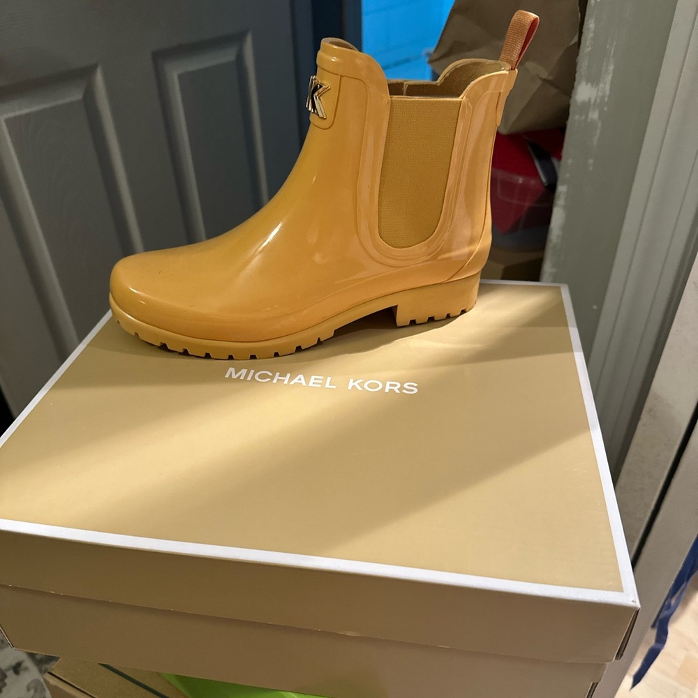Michael Kors Women's Mustard Yellow Rain Boots